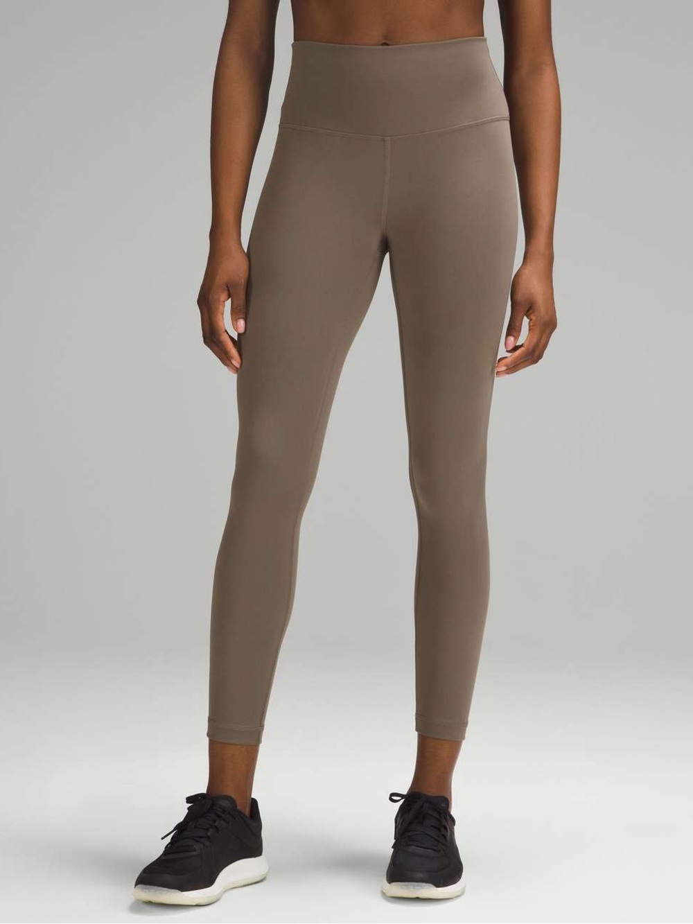 LULULEMON Wunder Train High-Rise Tight 25"
Nomad Size 6 /